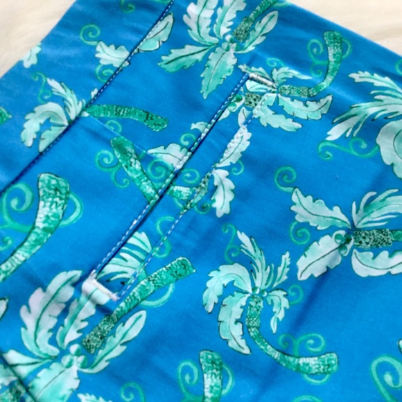 Kaeli Smith Tropical Print Chino Shorts - Picture 6 of 10